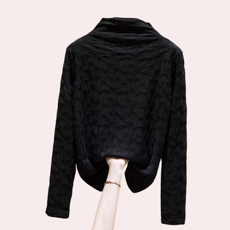 Sophisticated Blouse with a Clean Classic Look