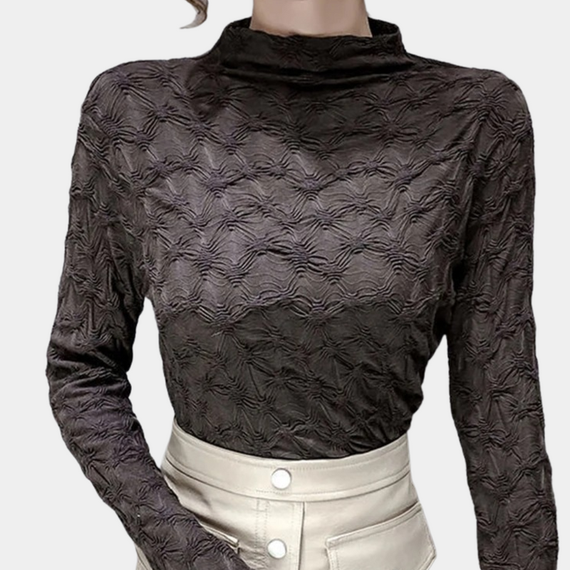 Sophisticated Blouse with a Clean Classic Look