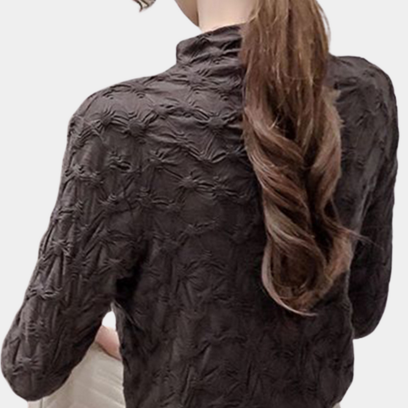 Sophisticated Blouse with a Clean Classic Look