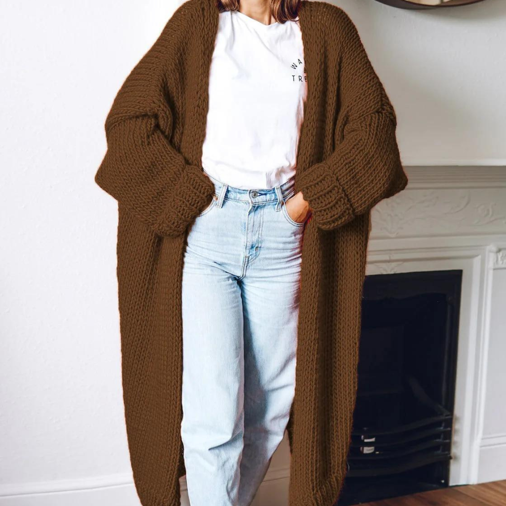 Sophisticated Garment with a Clean Classic Look