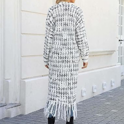 Well Tailored Cardigan with a Graceful Silhouette
