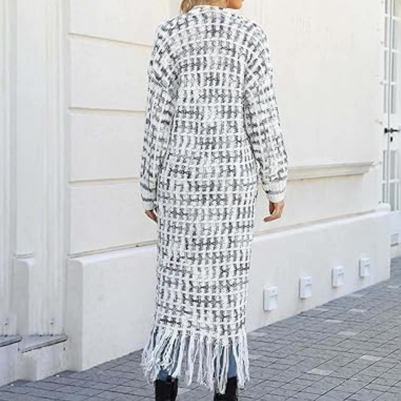 Well Tailored Cardigan with a Graceful Silhouette