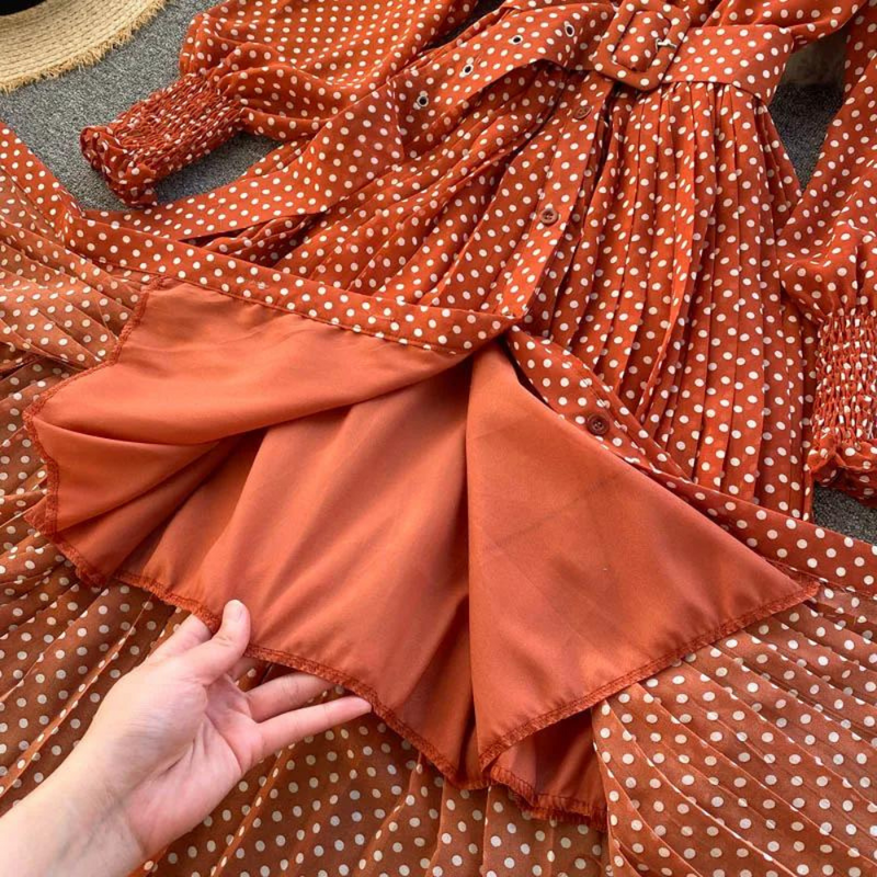 Classic Vintage Garment with a Flattering Fit
