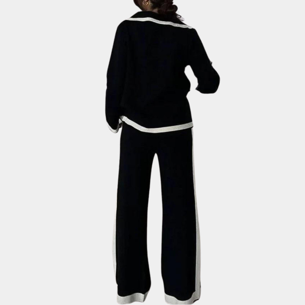 Effortlessly Elegant Garment with a Timeless Design