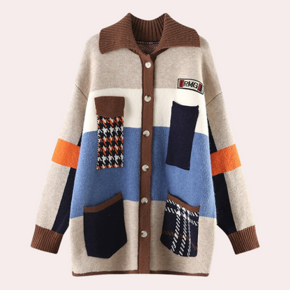 Well Tailored Coat with a Graceful Silhouette