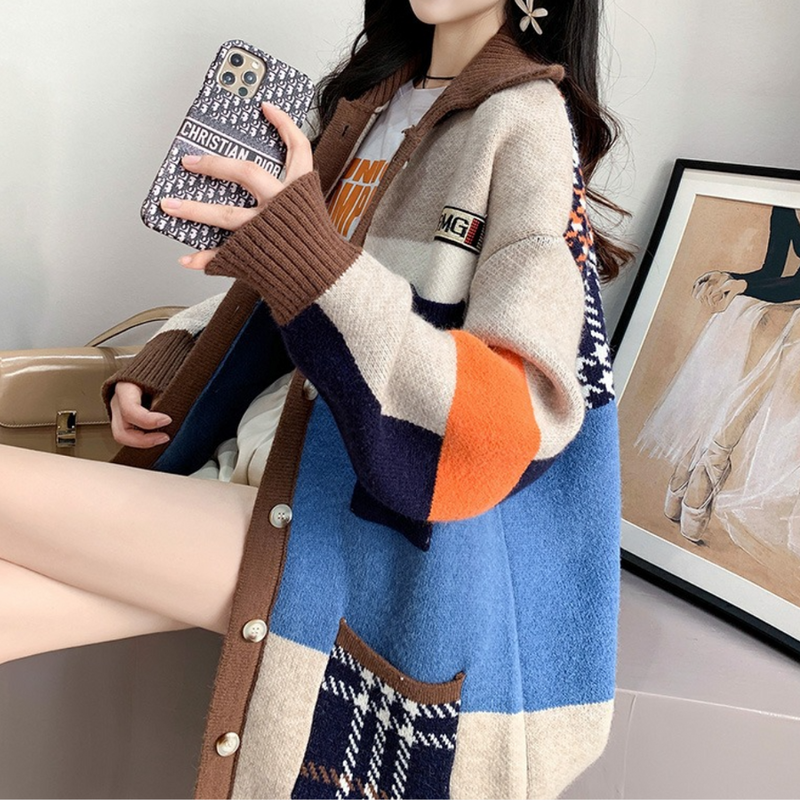 Well Tailored Coat with a Graceful Silhouette