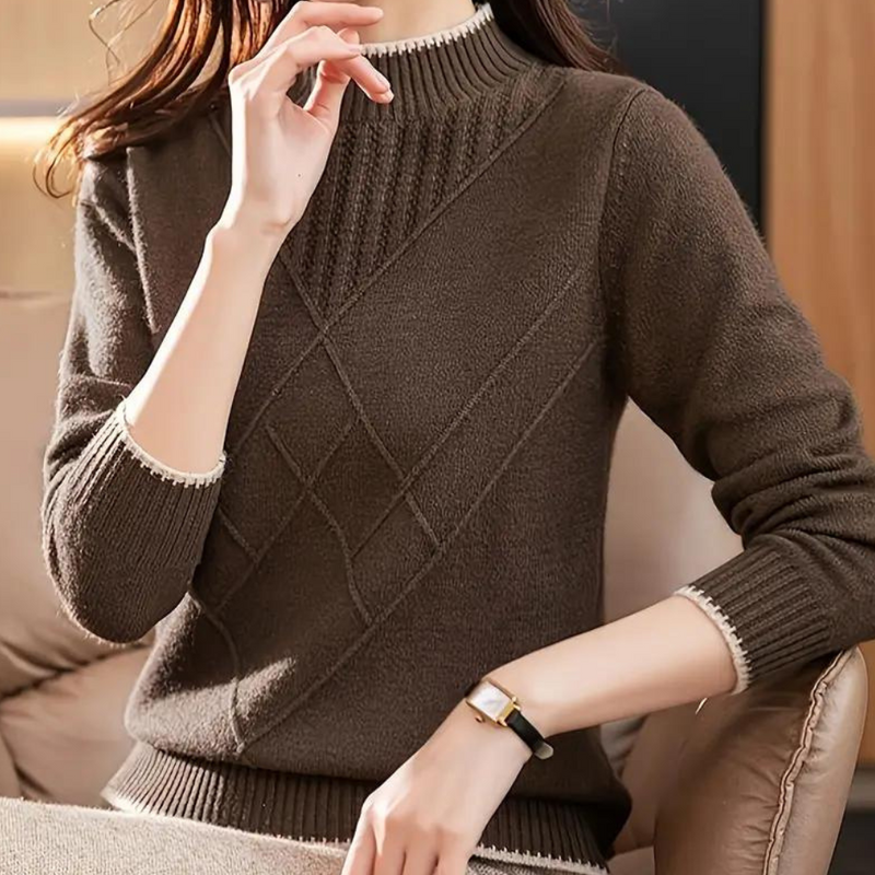 Well Tailored Sweater with a Graceful Silhouette