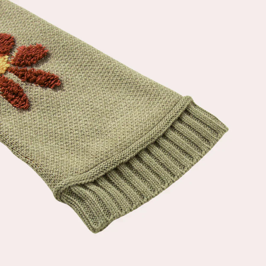 Classic Vintage Sweater with a Flattering Fit