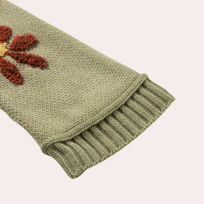 Classic Vintage Sweater with a Flattering Fit