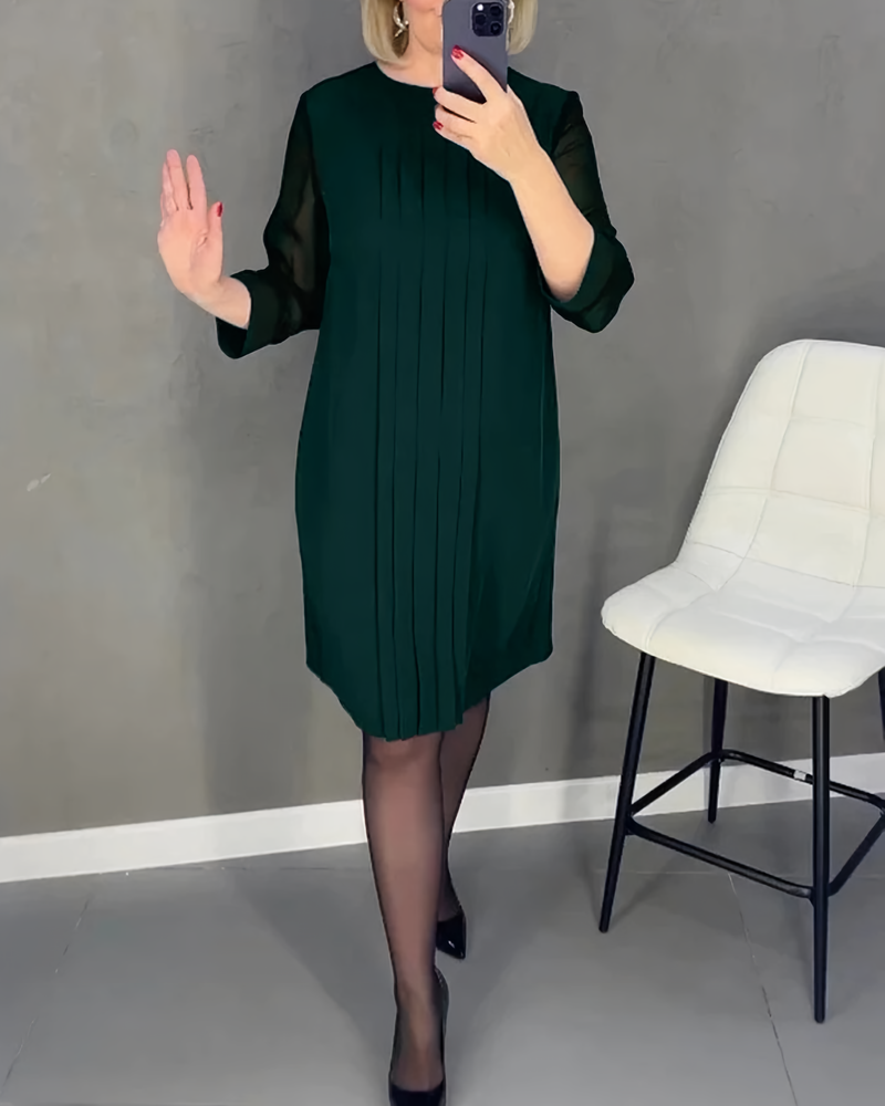 Gracefully Styled Dress for Any Occasion