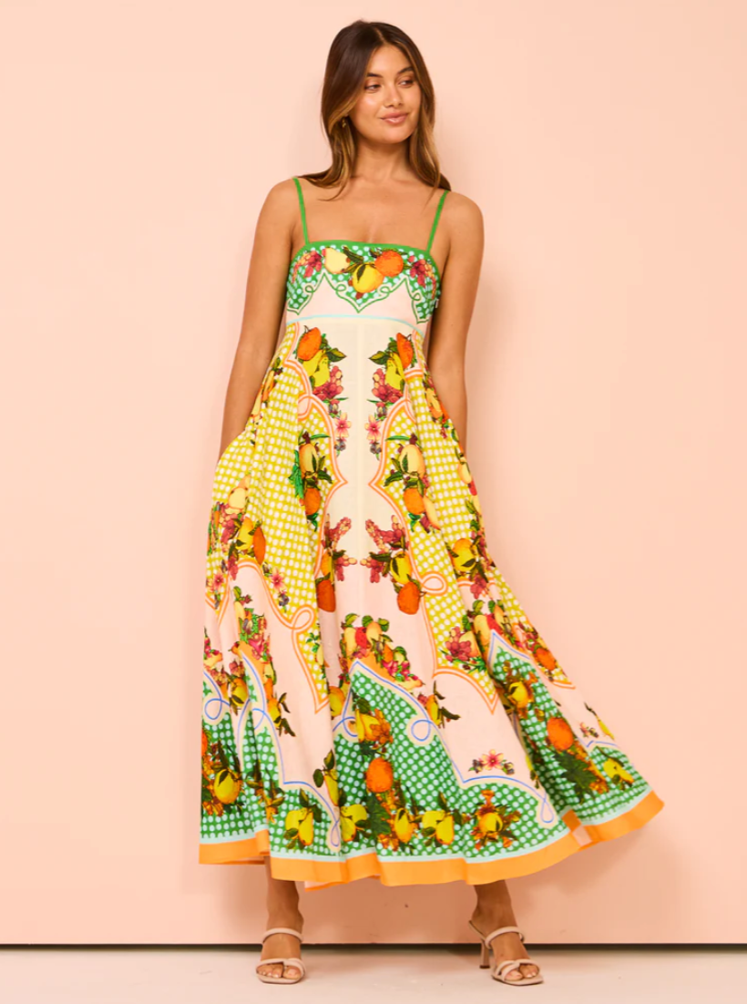 Classic Vintage Dress with a Flattering Fit