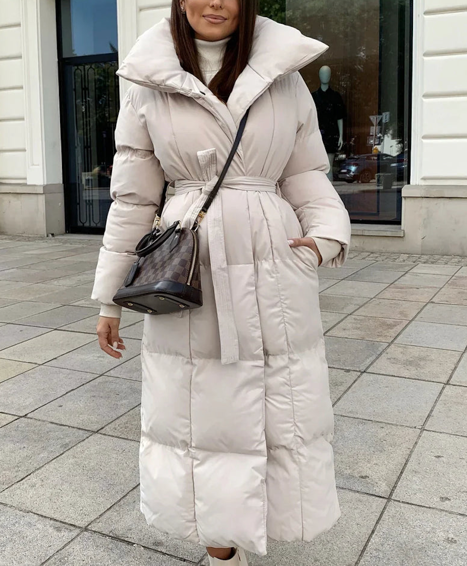Effortlessly Elegant Coat with a Timeless Design