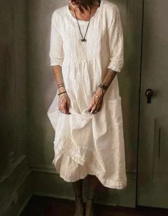 Effortlessly Elegant Dress with a Timeless Design
