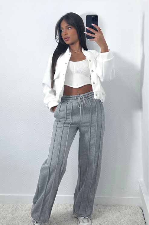 Sophisticated Pants with a Clean Classic Look
