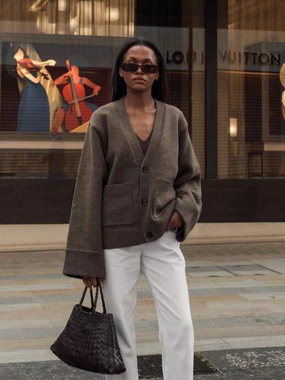 Effortlessly Elegant Garment with a Timeless Design