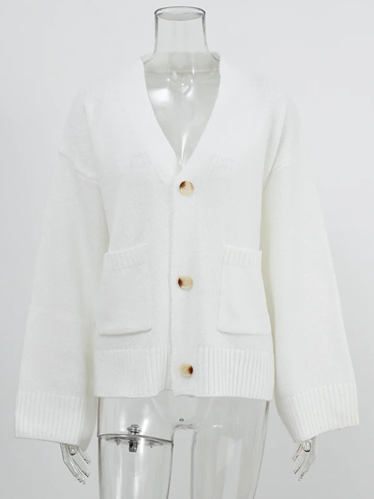 Effortlessly Elegant Garment with a Timeless Design