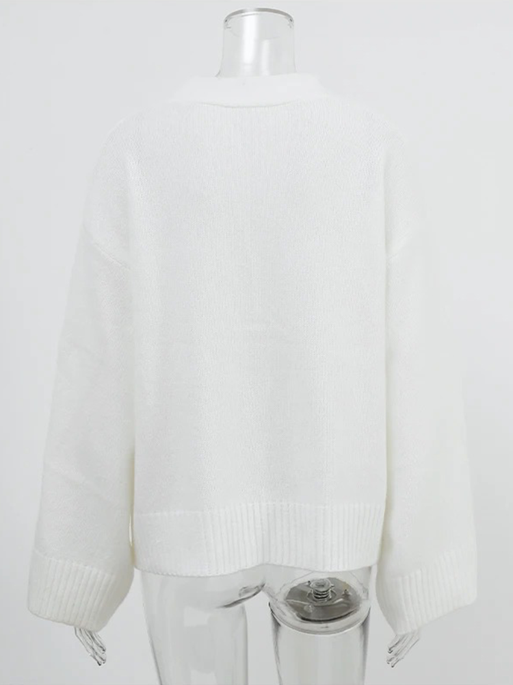 Effortlessly Elegant Garment with a Timeless Design