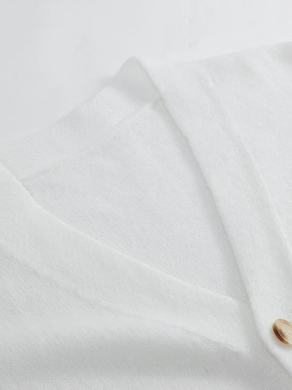 Effortlessly Elegant Garment with a Timeless Design
