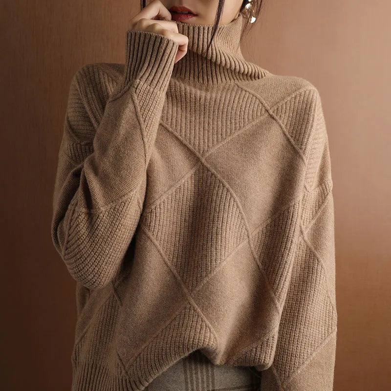 Effortlessly Elegant Sweater with a Timeless Design