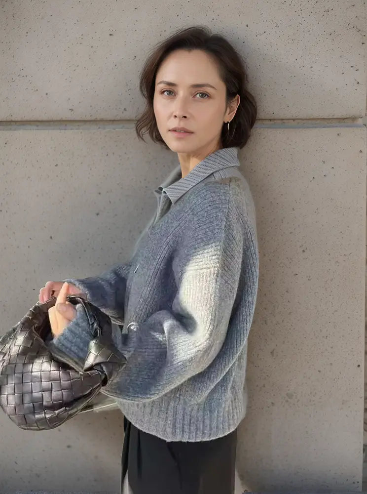 Well Tailored Cardigan with a Graceful Silhouette