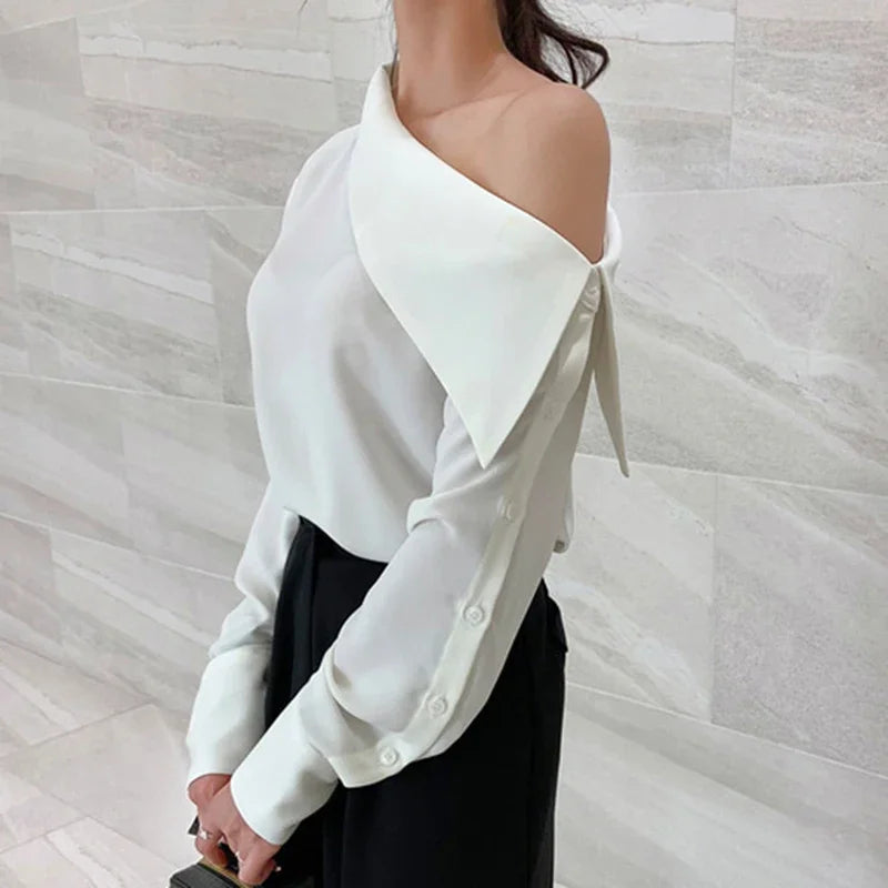 Well Tailored Blouse with a Graceful Silhouette