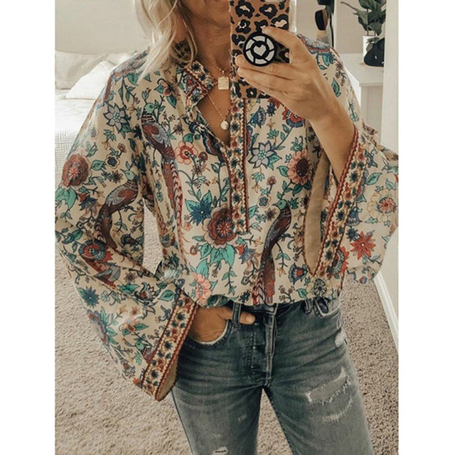 Effortlessly Elegant Blouse with a Timeless Design