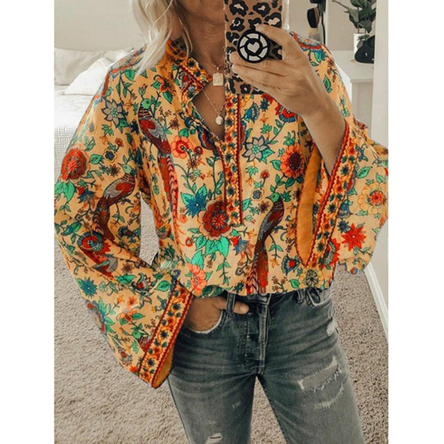 Effortlessly Elegant Blouse with a Timeless Design