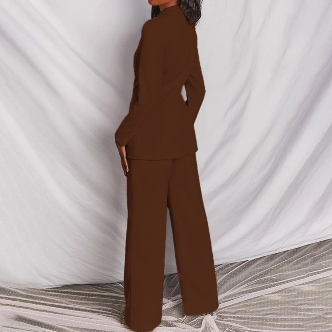 Elegantly Styled Trousers for Everyday Wear