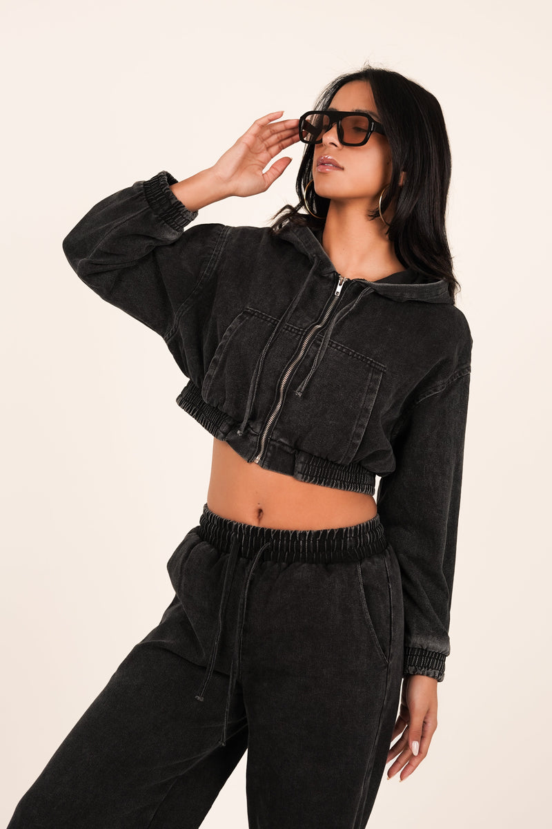 Gracefully Styled Jacket for Any Occasion