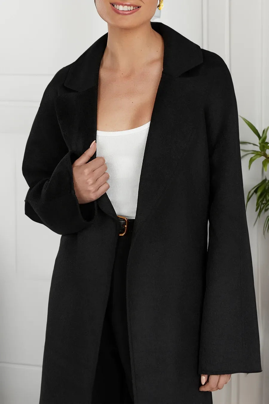 Effortlessly Elegant Garment with a Timeless Design