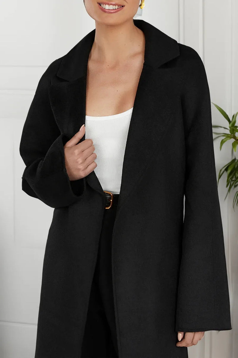 Effortlessly Elegant Garment with a Timeless Design