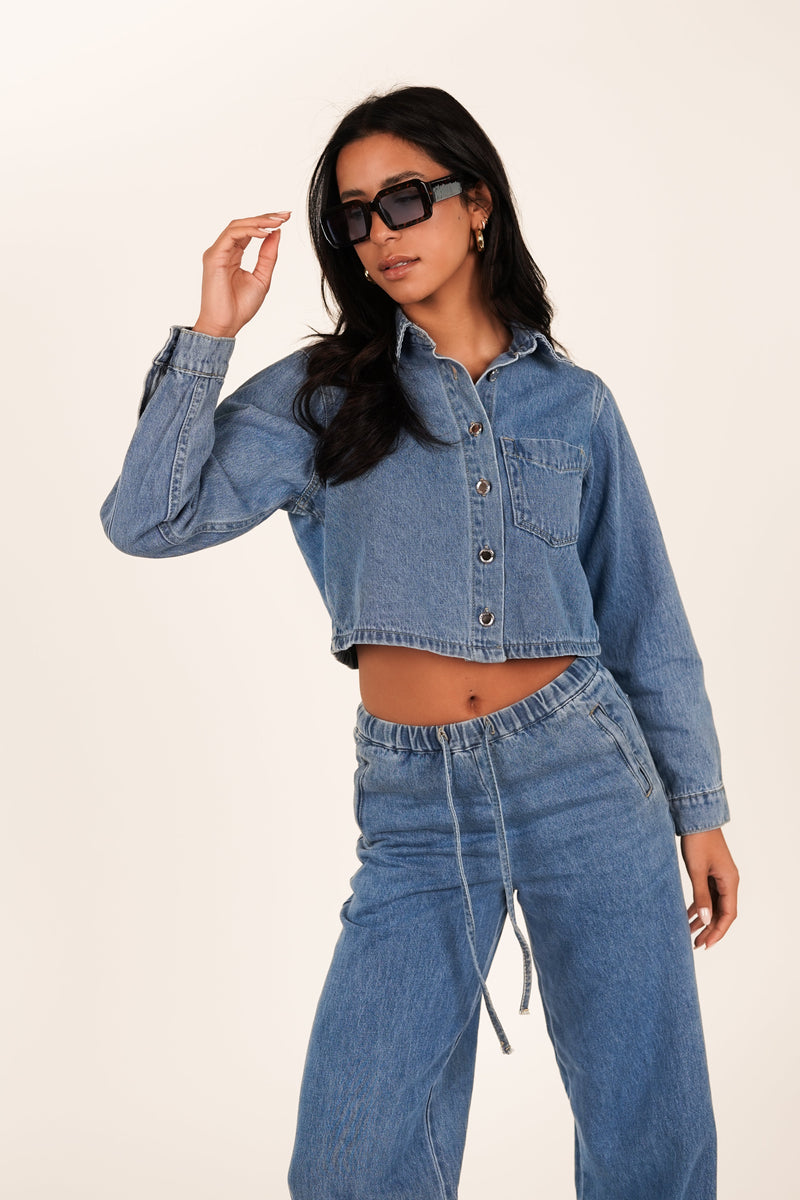 Elegantly Styled Jacket for Everyday Wear