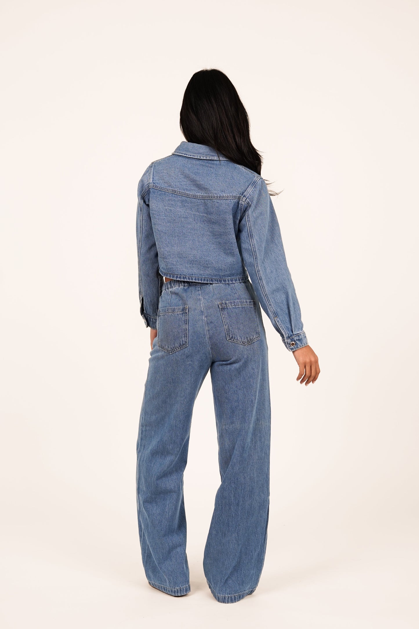 Elegantly Styled Jacket for Everyday Wear
