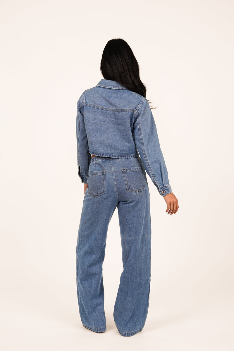 Elegantly Styled Jacket for Everyday Wear