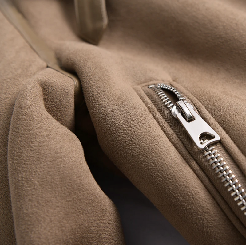 Effortlessly Elegant Jacket with a Timeless Design