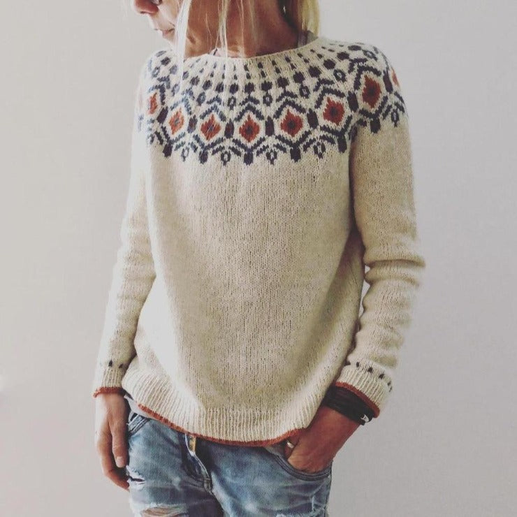 Effortlessly Elegant Sweater with a Timeless Design