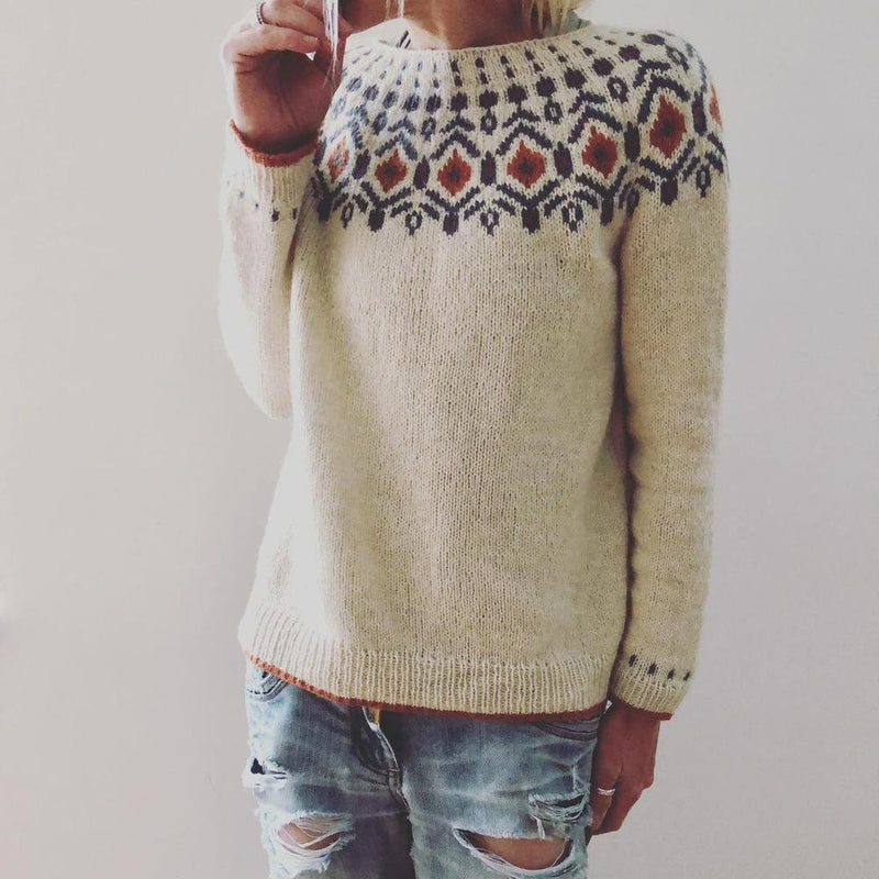 Effortlessly Elegant Sweater with a Timeless Design