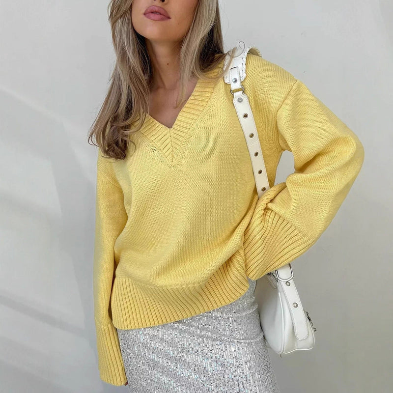Classic Vintage Sweater with a Flattering Fit