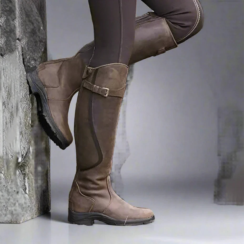 Beautifully Finished Garment in a Timeless Design