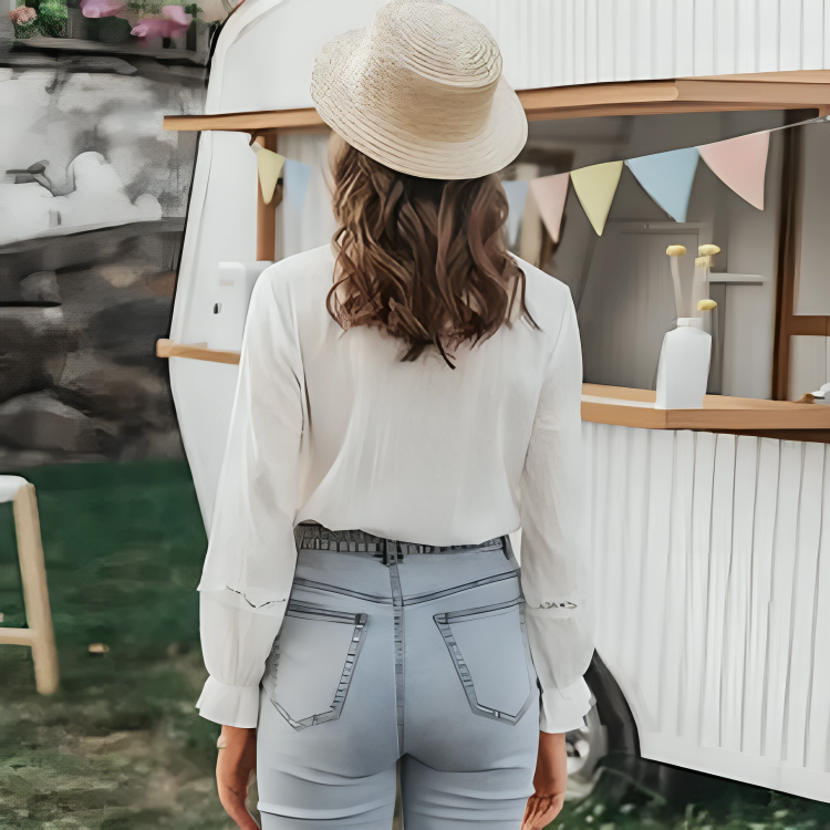 Classic Vintage & Enduringly Stylish Blouse
