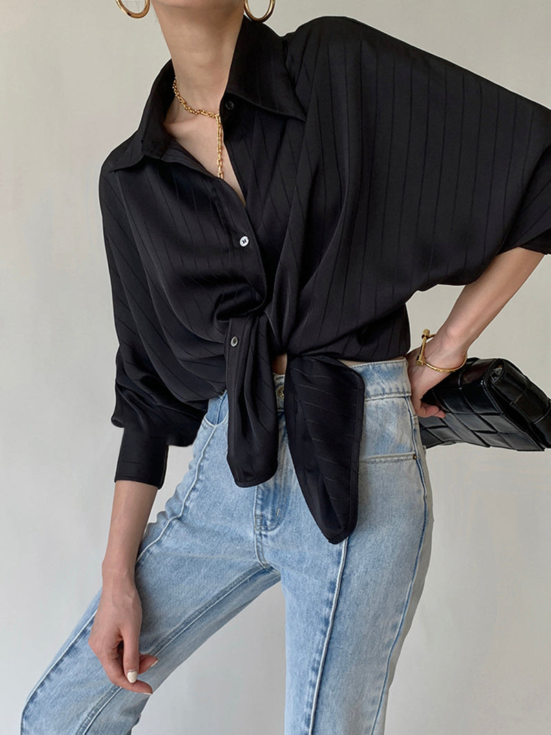 Well Tailored Blouse with a Graceful Silhouette
