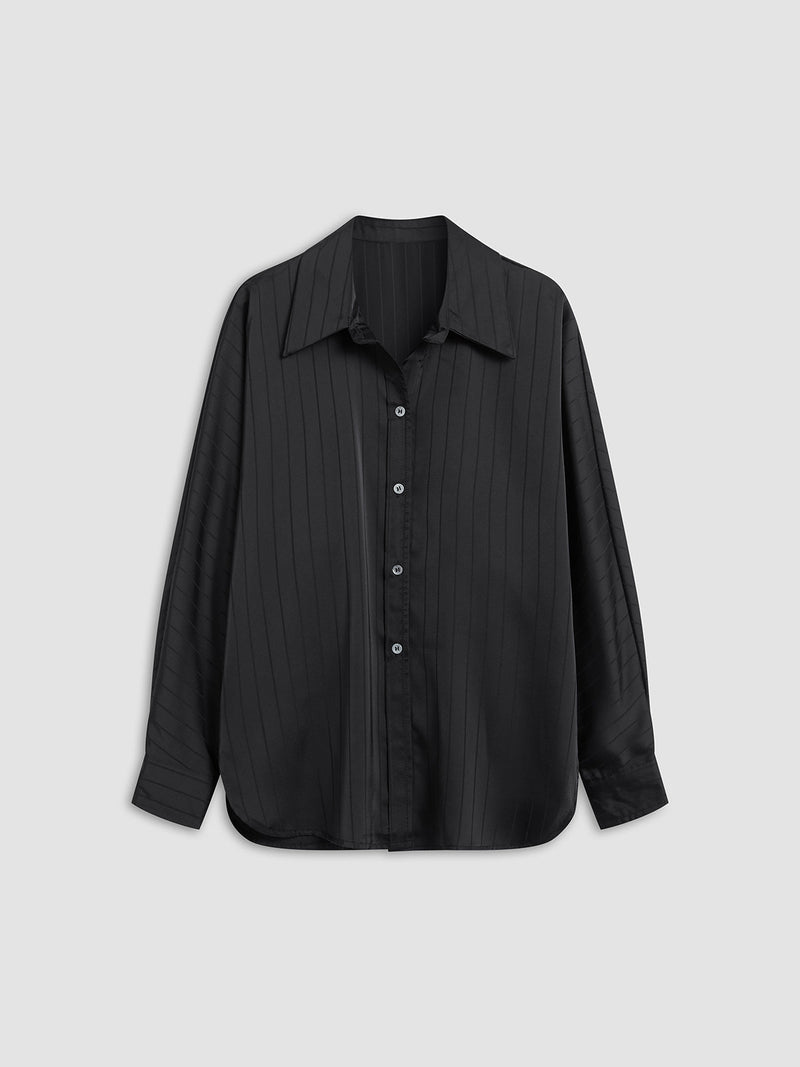 Well Tailored Blouse with a Graceful Silhouette