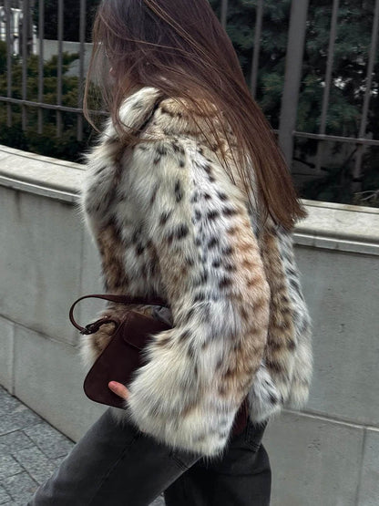 Gracefully Styled Jacket for Any Occasion