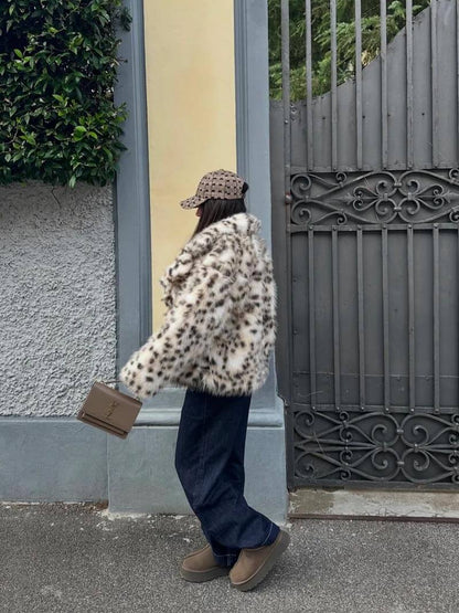 Gracefully Styled Jacket for Any Occasion