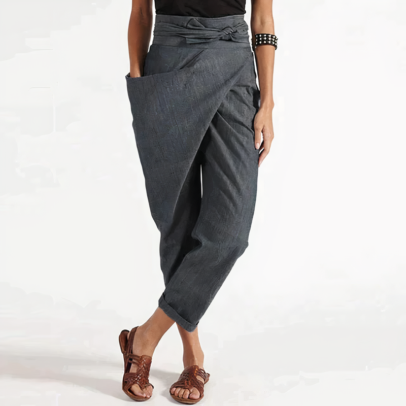 Beautifully Finished Trousers in a Timeless Design