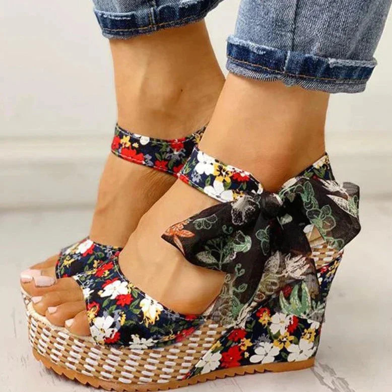 Graceful Orthopedic Sandals for Modern Look