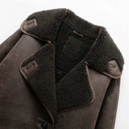 Effortlessly Elegant Jacket with a Timeless Design