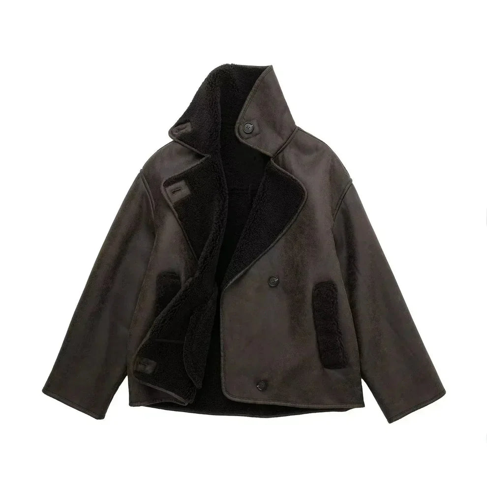 Effortlessly Elegant Jacket with a Timeless Design