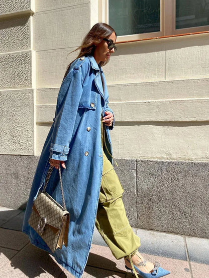 Sophisticated Coat with a Clean Classic Look
