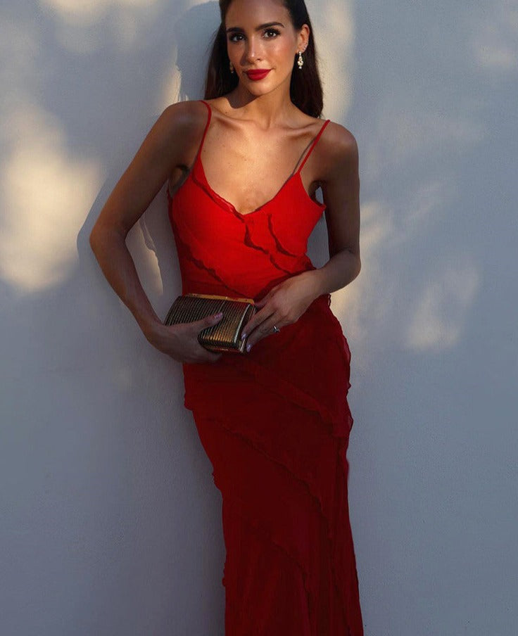 Beautifully Crafted Dress in a Classic Style